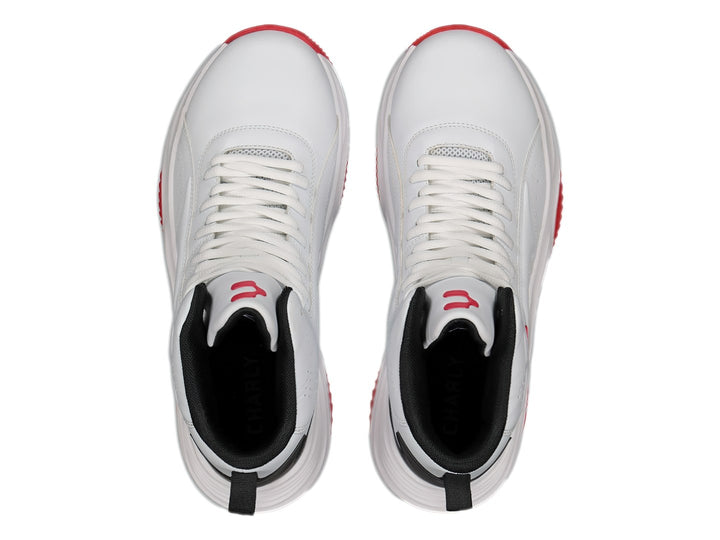 Tenis de baloncesto Charly en color blanco con talón negro y suela roja.