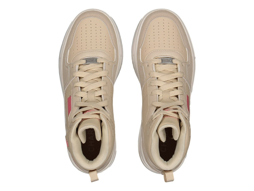 Tenis Charly color beige estilo bota con detalles en rosa y suela blanca.