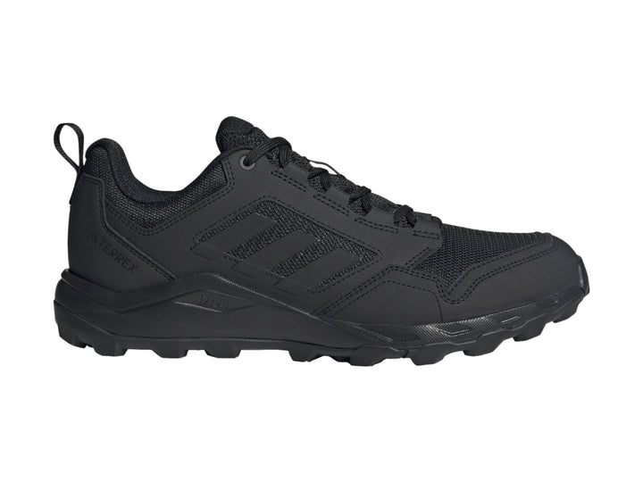 Tenis deportivos Adidas Terrex Tracerocker 2 en color negro, vista lateral sobre fondo blanco.