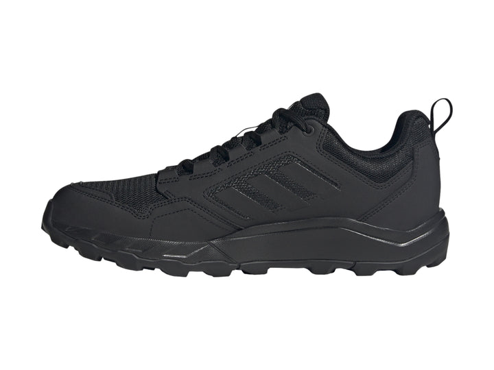 Tenis deportivos Adidas Terrex Tracerocker 2 en color negro, vista lateral sobre fondo blanco.