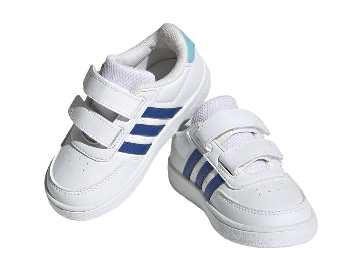 Tenis Adidas Breaknet 2.0 CF infantiles en color blanco con tres franjas azules y cierre de velcro.