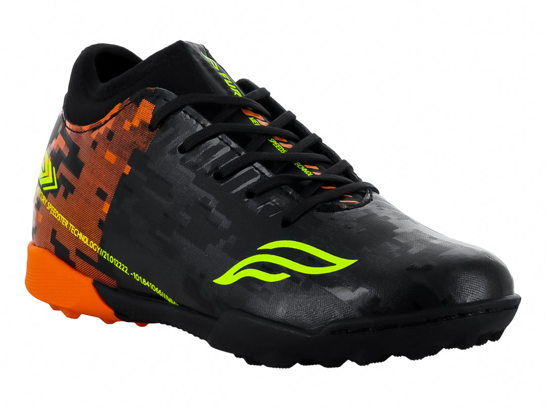 Zapato de fútbol Furia para niños en color negro y naranja con detalles en amarillo neón.