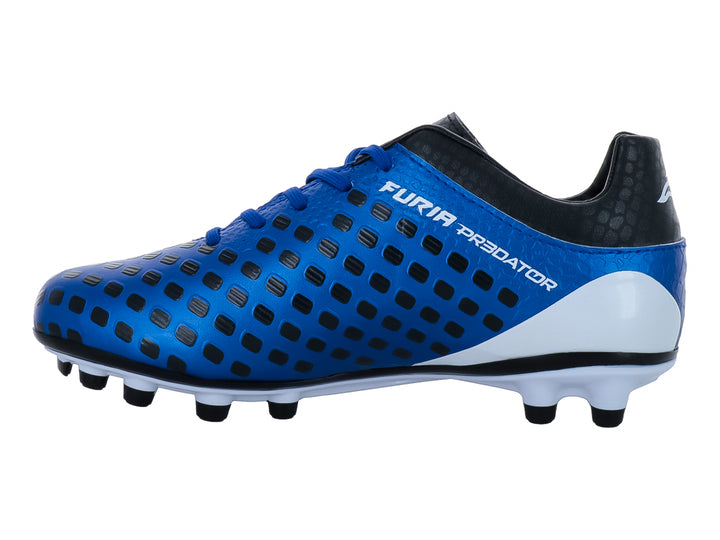 Zapato de fútbol para niños color azul con detalles blancos y negros, marca Furia.