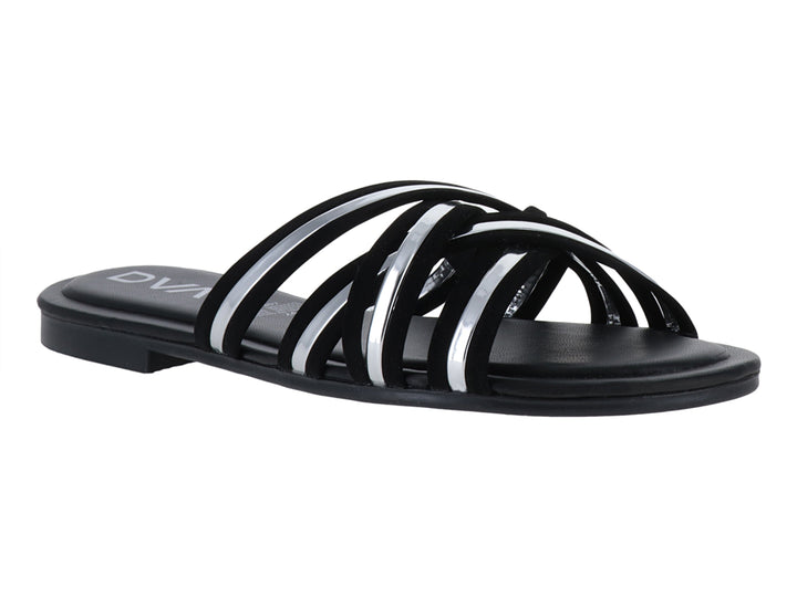 Sandalia plana color negro con tiras cruzadas y detalles plateados brillantes.