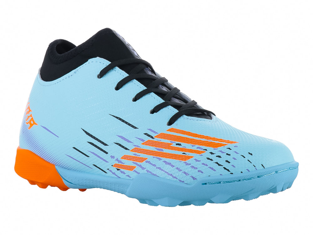 Calzado de fútbol FURIA 1515 color menta con detalles en naranja y negro.