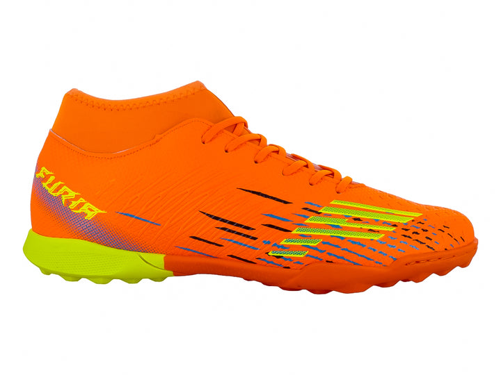 Zapato de fútbol Furia color naranja con suela verde lima y detalles decorativos laterales.