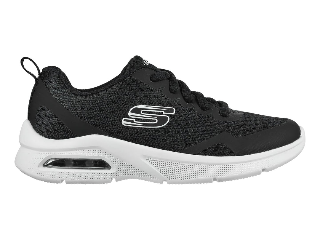 Tenis deportivos Skechers MicroSpec Max color negro con suela blanca.