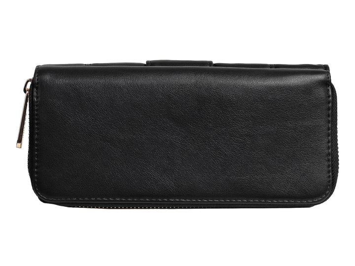 Cartera negra de Felianna con diseño acolchado en cuadrícula, cierre lateral y broche circular metálico.
