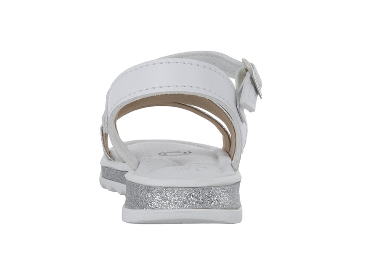 Sandalia blanca para niña con tiras plateadas brillantes y suela de glitter blanco.