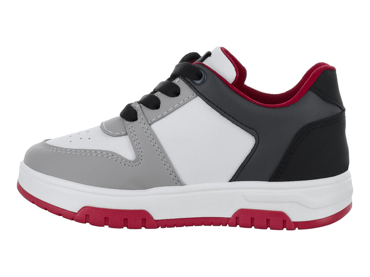 Tenis infantiles Teen Bambino en colores negro y gris con suela blanca y detalles en rojo.
