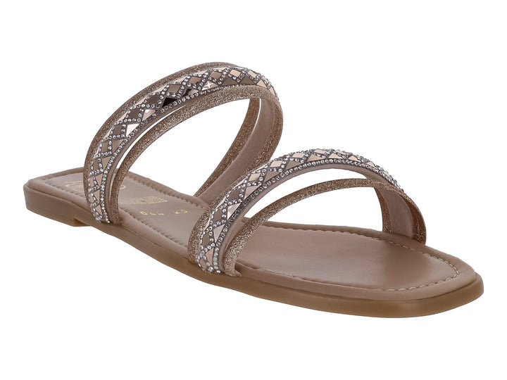 Sandalia plana color oro rosado con tiras decoradas con patrón de rombos y detalles brillantes.
