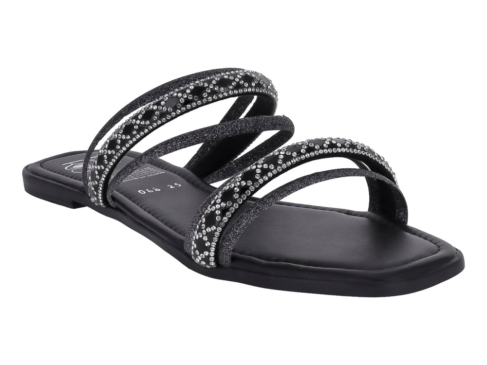 Sandalias planas negras con tiras decoradas con brillantes en forma de rombos.