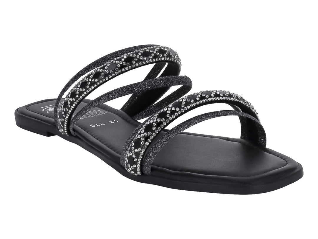Sandalias planas negras con tiras decoradas con brillantes en forma de rombos.