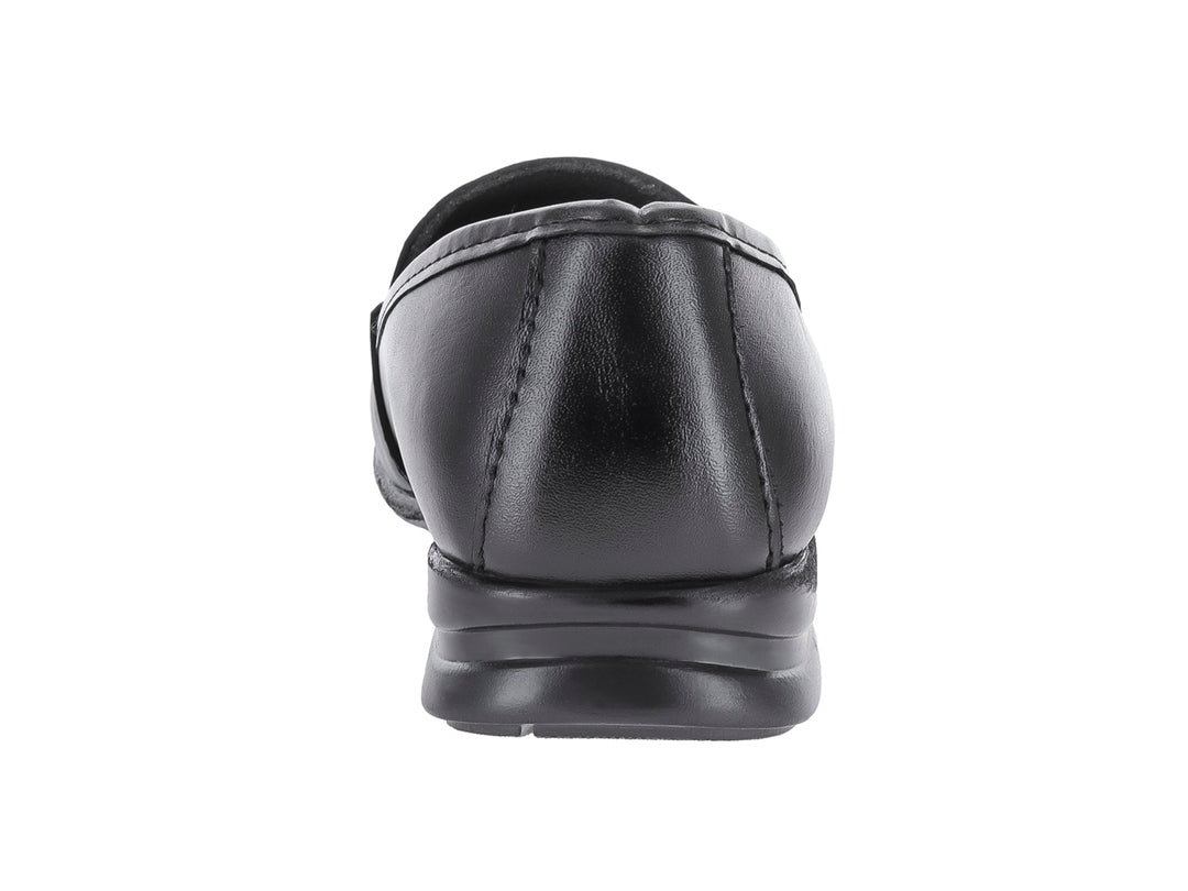 Zapato plano tipo mocasín de piel color negro para Mujer.