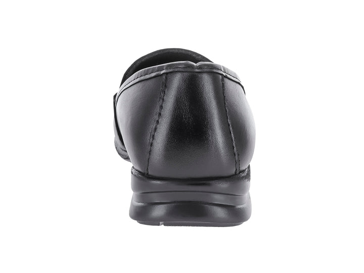 Zapato plano tipo mocasín de piel color negro para Mujer.