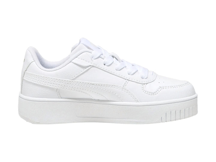 Tenis PUMA Carina Street PS en color blanco con suela de plataforma y cordones.