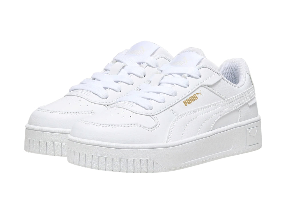 Tenis PUMA Carina Street PS en color blanco con suela de plataforma y cordones.