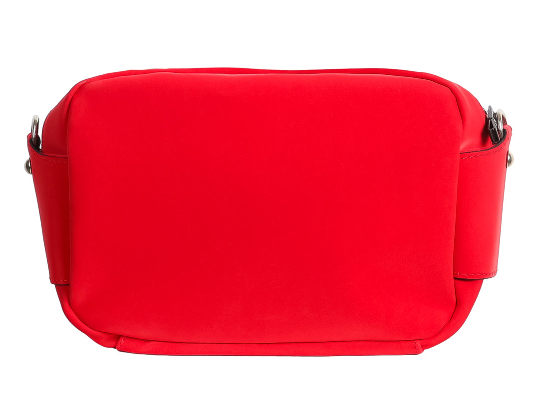 Bolso bandolera Boroni color rojo flama con cierre frontal negro y logotipo central.