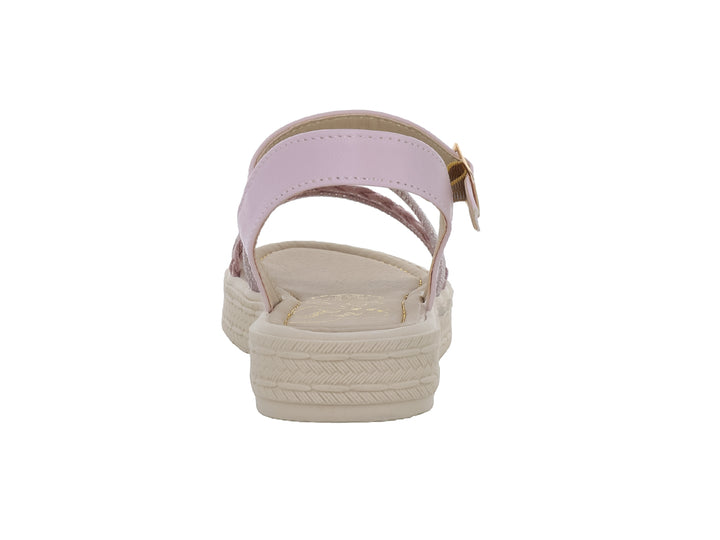 Sandalia para niña en color rosa pétalo con tiras brillantes y suela de plataforma beige.