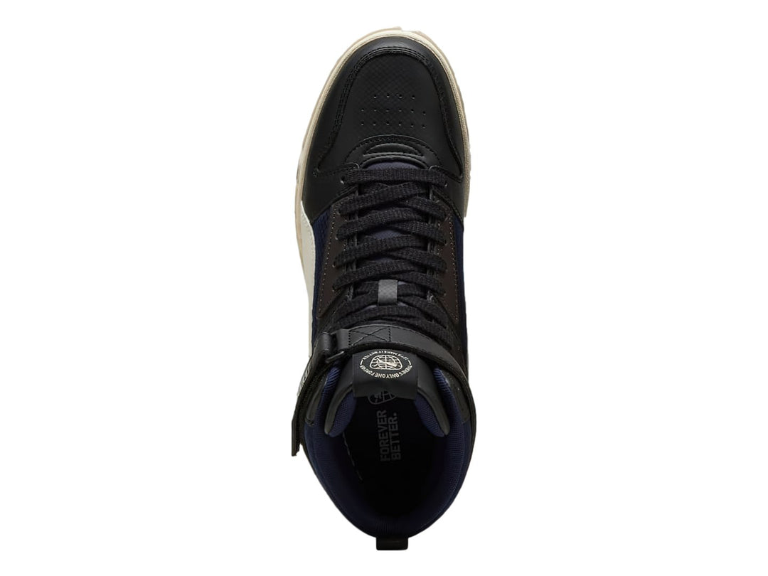 Tenis PUMA RBD Game Better en color negro con detalles en blanco y azul marino, diseño de bota alta para baloncesto.