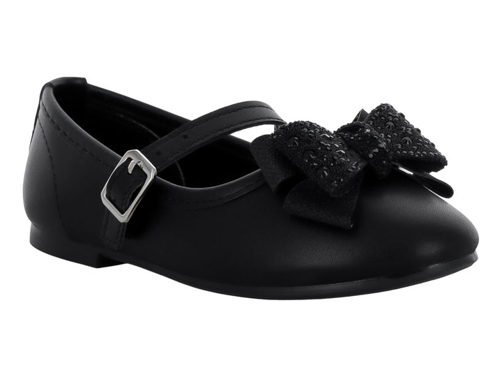 Zapato plano negro para niña con moño decorativo en la punta y correa con hebilla plateada.