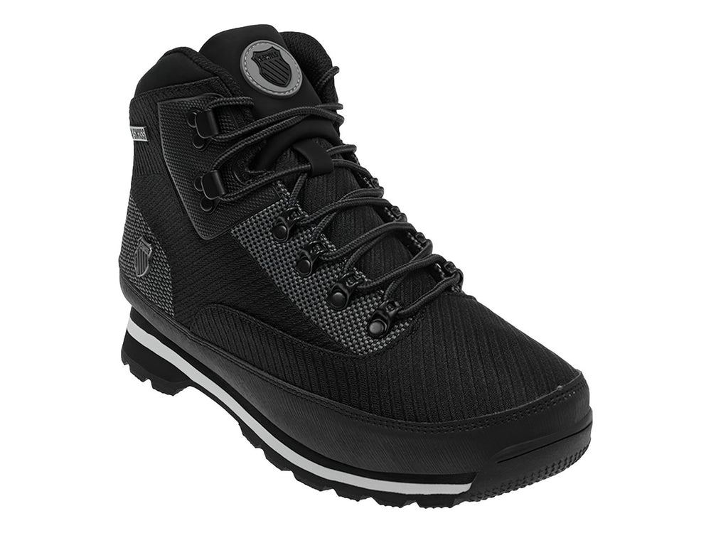 Botas deportivas K-Swiss Rushmore en color negro con suela blanca y detalles texturizados.