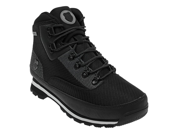 Botas deportivas K-Swiss Rushmore en color negro con suela blanca y detalles texturizados.