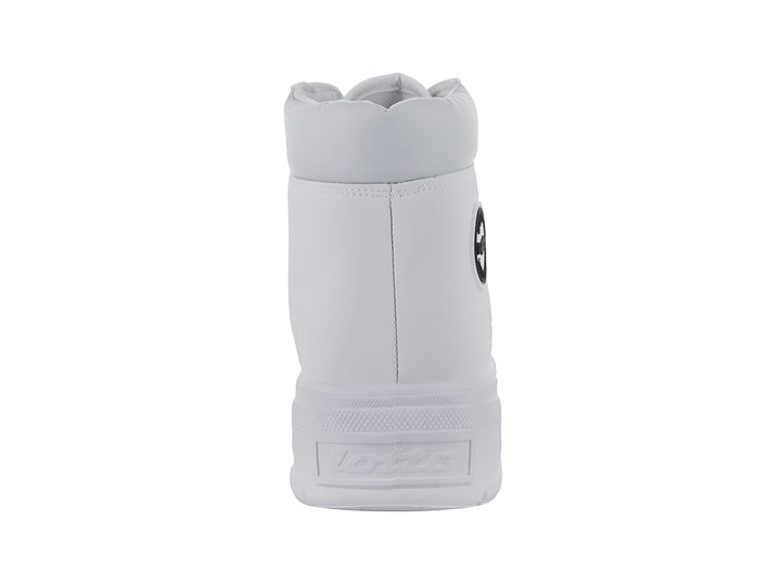 Tenis botín color blanco con suela gruesa y cordones.