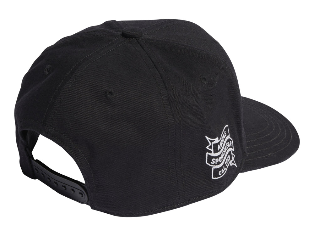 Gorra snapback Adidas color negro con parche blanco de letra A en el frente y logotipo lateral blanco.
