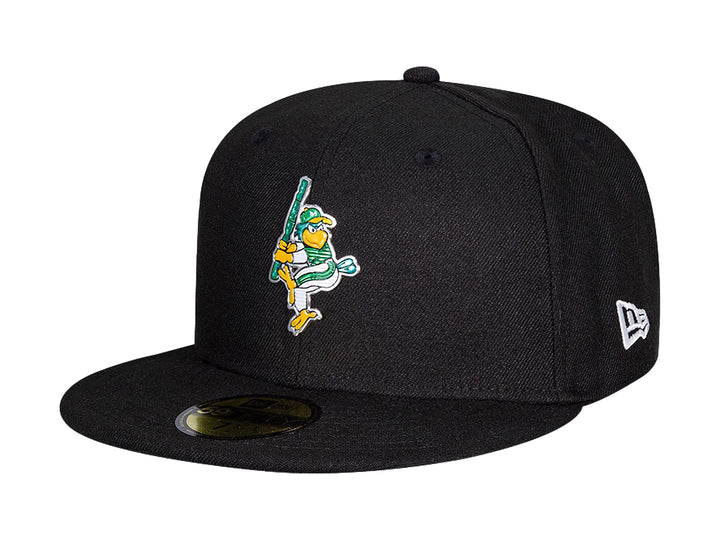 Gorra de béisbol New Era color negro con visera plana y logo bordado en el frente.