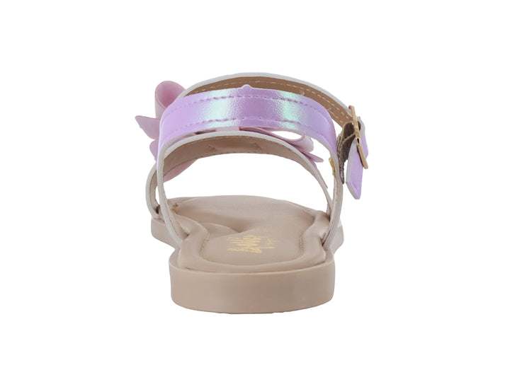 Sandalia rosa para niña con moño brillante y hebilla dorada sobre suela beige.
