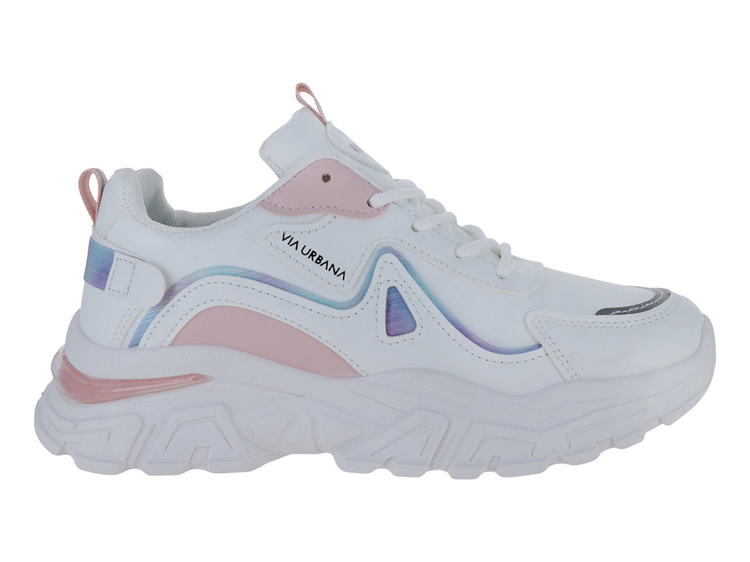 Tenis blancos Via Urbana con detalles en rosa y toques iridiscentes, con suela ancha y blanca.