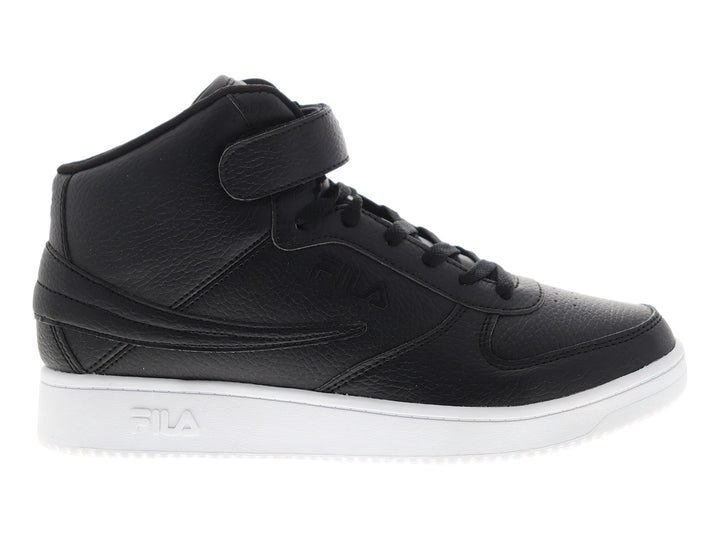 Tenis FILA de corte alto en color negro con suela blanca y correa ajustable en el tobillo.