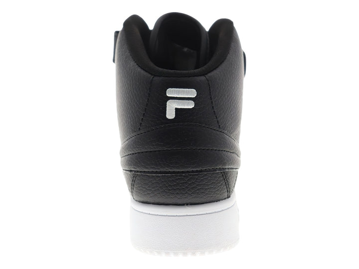 Tenis FILA de corte alto en color negro con suela blanca y correa ajustable en el tobillo.