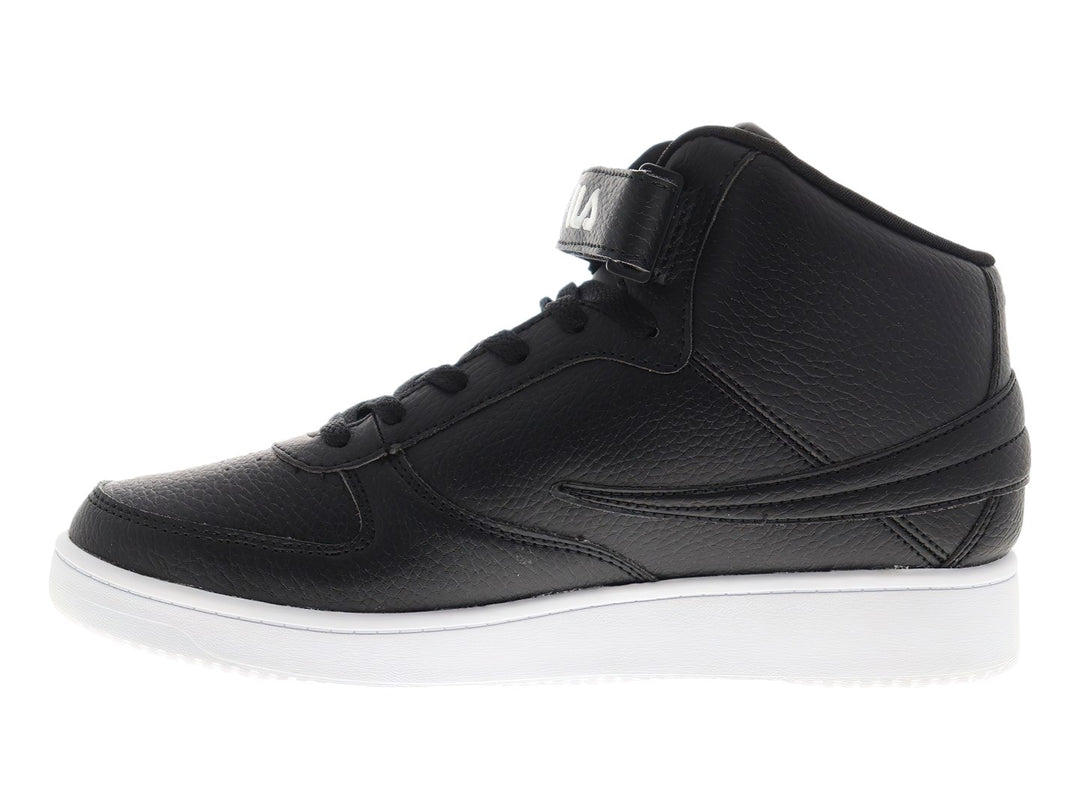Tenis FILA de corte alto en color negro con suela blanca y correa ajustable en el tobillo.