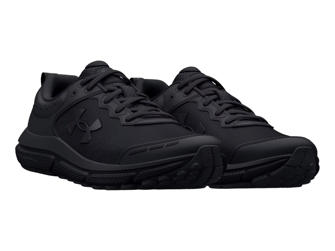 Tenis deportivos Under Armour Assert 10 en color negro total para niño.