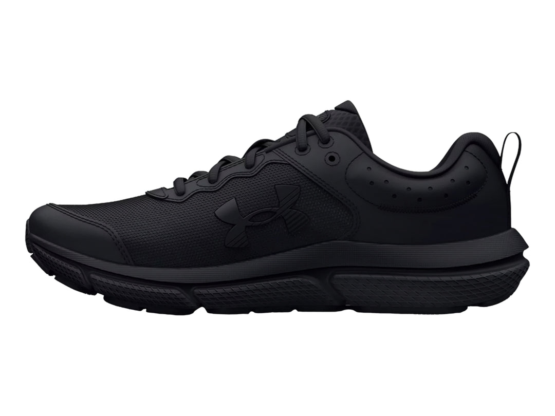 Tenis deportivos Under Armour Assert 10 en color negro total para niño.