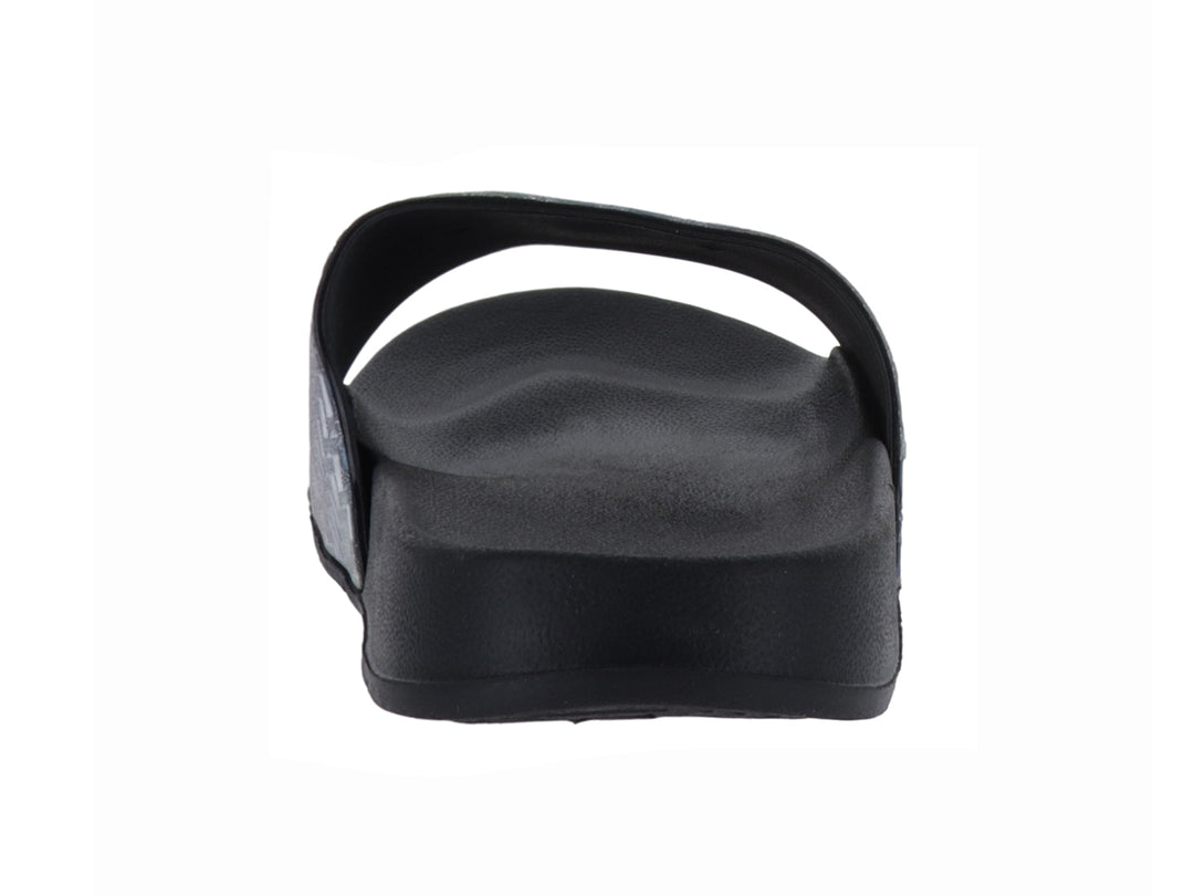 Sandalia deslizable de color negro con banda superior en tonos multicolor brillantes.