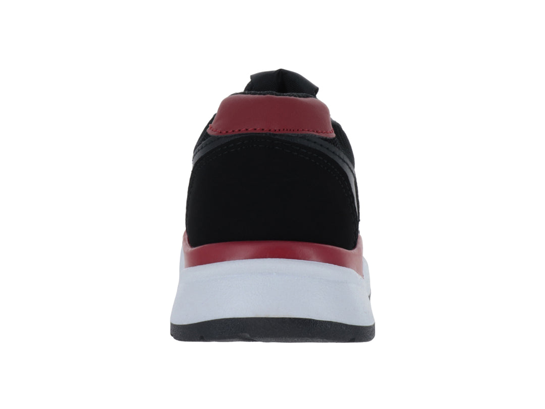 Tenis deportivos para niño de color negro con detalles en rojo y suela blanca de la marca Lonstar Unlimited.