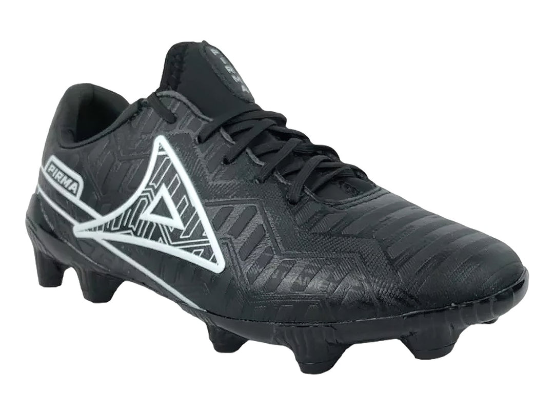 Zapato de fútbol Pirma Brasil color negro con detalles blancos y suela de tacos para pasto natural.