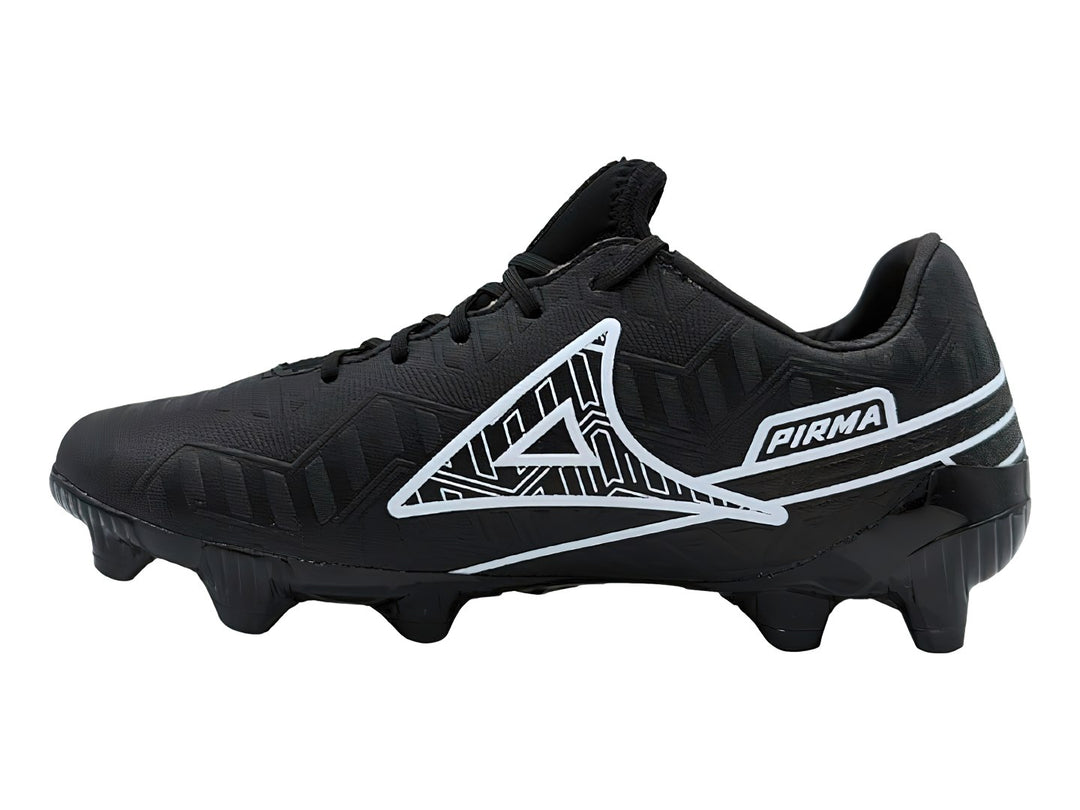 Zapato de fútbol Pirma Brasil color negro con detalles blancos y suela de tacos para pasto natural.