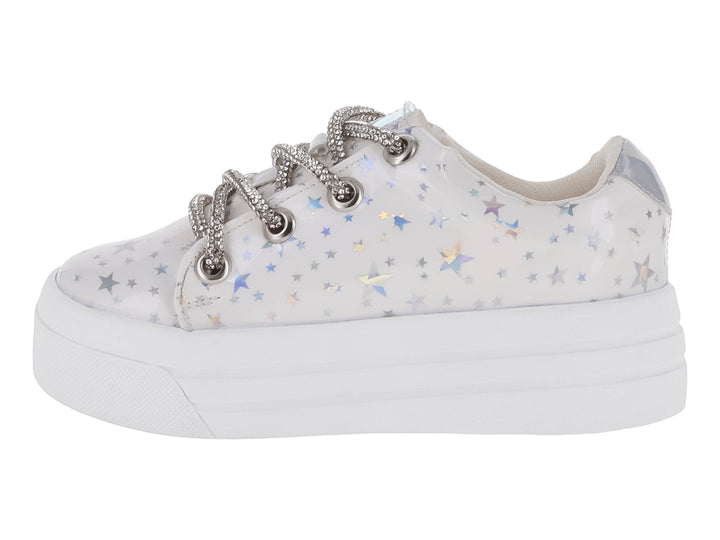 Tenis para niña color latte con estampado de estrellas brillantes y suela blanca de plataforma.