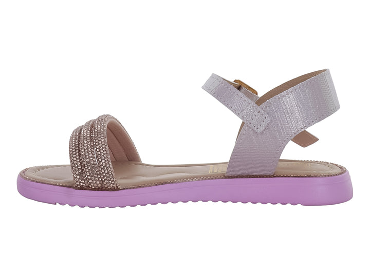 Sandalia morada y lila con correa ajustable y detalles brillantes en la parte frontal.
