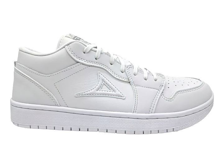 Tenis deportivos Pirma Brasil en color blanco total con suela blanca y agujetas coordinadas.
