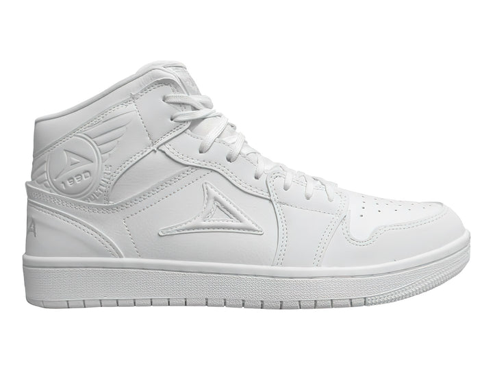 Tenis deportivos de bota color blanco con suela blanca y cordones.