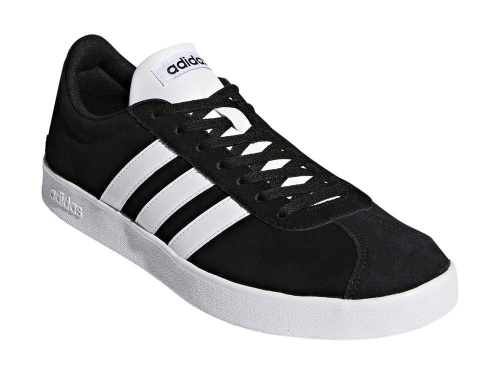 Tenis Adidas VL Court 2.0 en color negro con tres franjas laterales blancas y suela blanca.