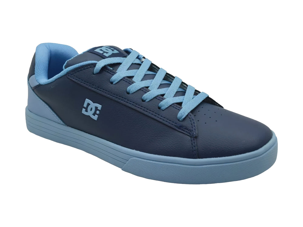 Tenis DC Shoes modelo Adys en color azul marino con detalles y suela en azul claro.