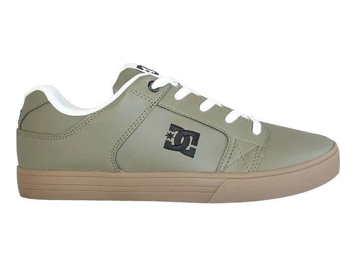 Tenis DC Shoes color verde con cordones blancos y suela café, vista lateral.
