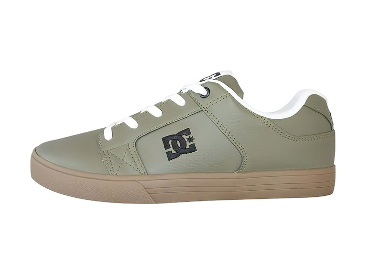 Tenis DC Shoes color verde con cordones blancos y suela café, vista lateral.