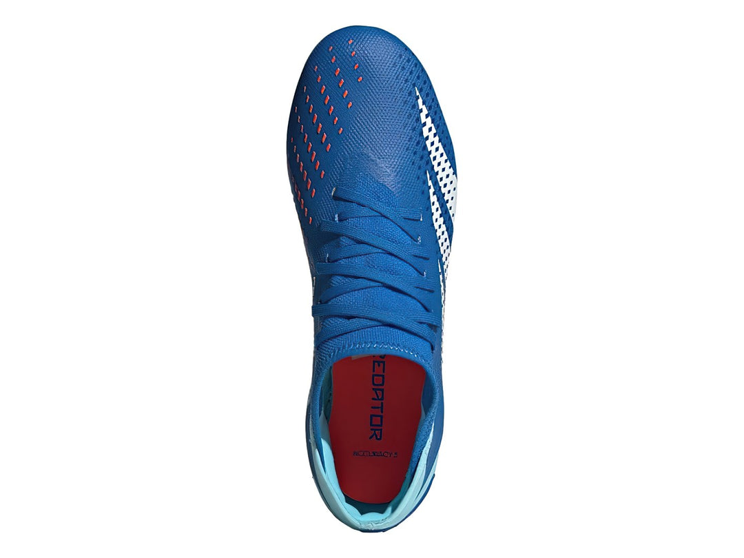 Zapato de fútbol Adidas Predator Accuracy 3 en color azul con detalles blancos y celeste, vista lateral.